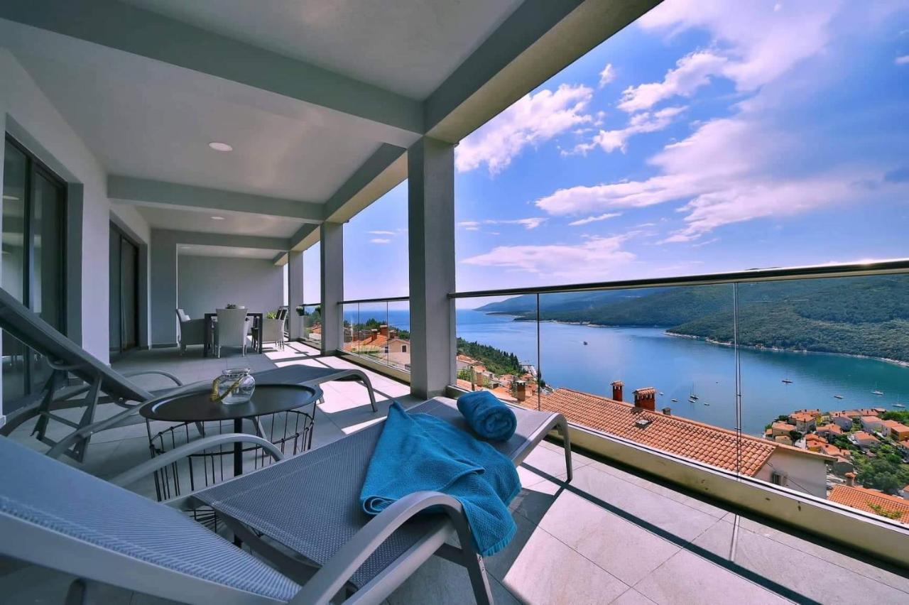 Apartment Vanilla I With Beautiful Seaview Rabac Bagian luar foto