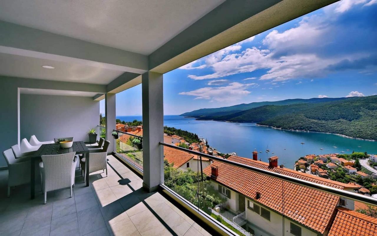 Apartment Vanilla I With Beautiful Seaview Rabac Bagian luar foto